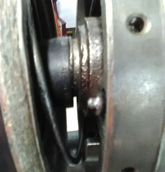 Air piston squeezed in vise